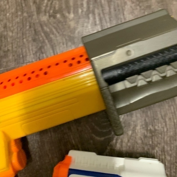 Set of 3 NERF guns. Not working - Picture 4 of 16